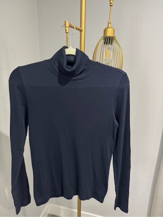 Everlane Tops - Everlane Ribbed Navy Turtleneck Long Sleeve Top